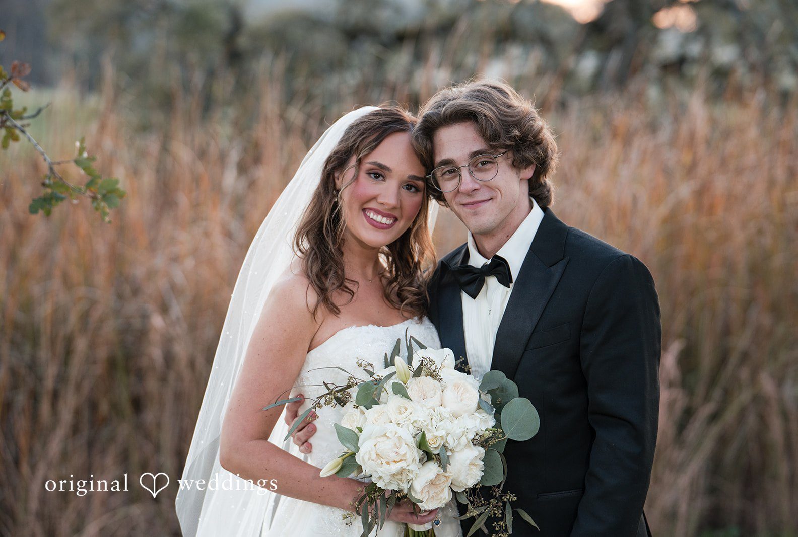 Lovely picture of couple at River Highlands Ranch captured by Sacramento wedding photographers from Original Weddings.