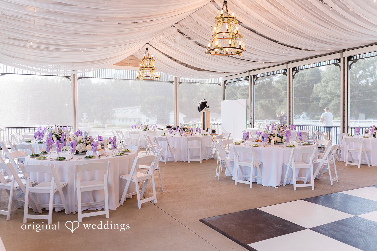 Table arrangement