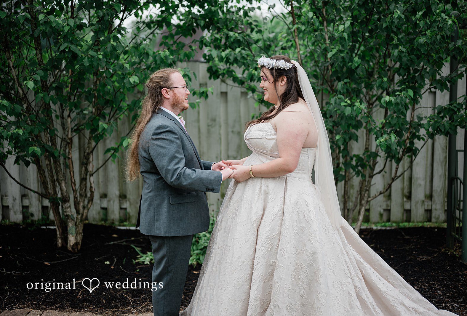 Lovely romantic pose of couple at Sugar Valley Golf Club captured by Cincinnati wedding photographers from Original Weddings