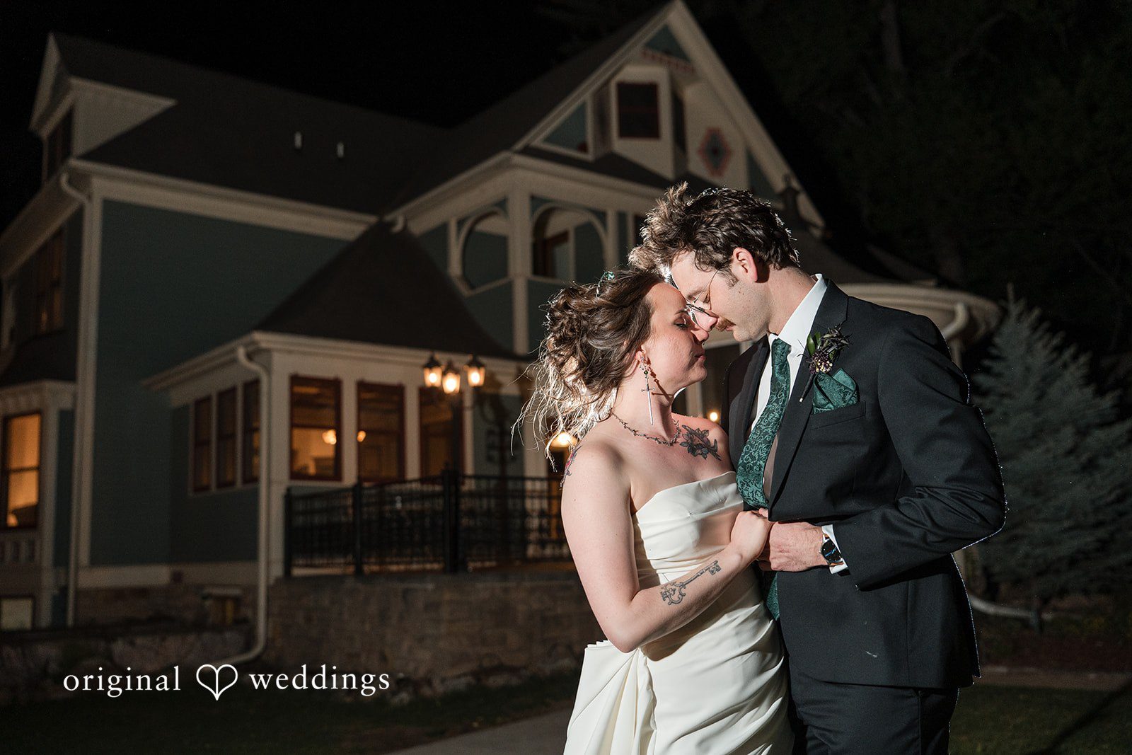 Hannah + Kyle Elegant pose of bride and groom