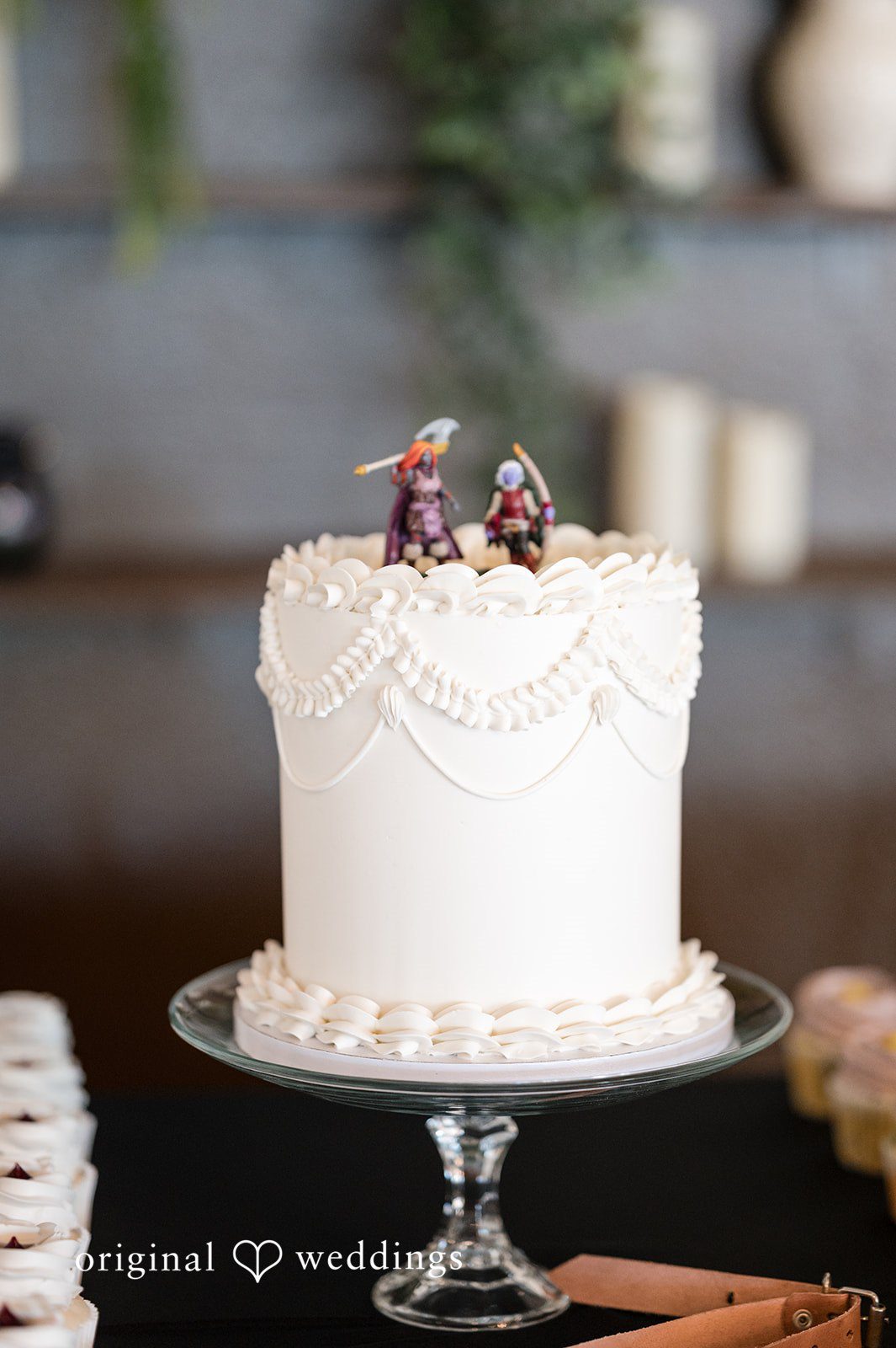 Hannah + Kyle Beautiful picture of wedding cake
