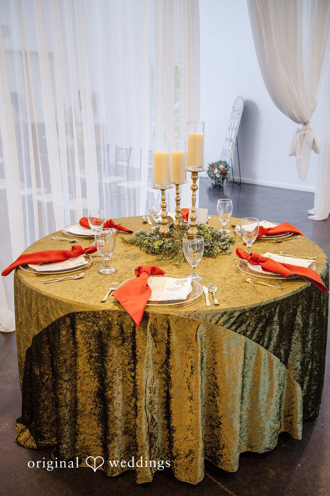 Evelyn + Blues Beautiful wedding table floral arrangement at The Manor - OK
