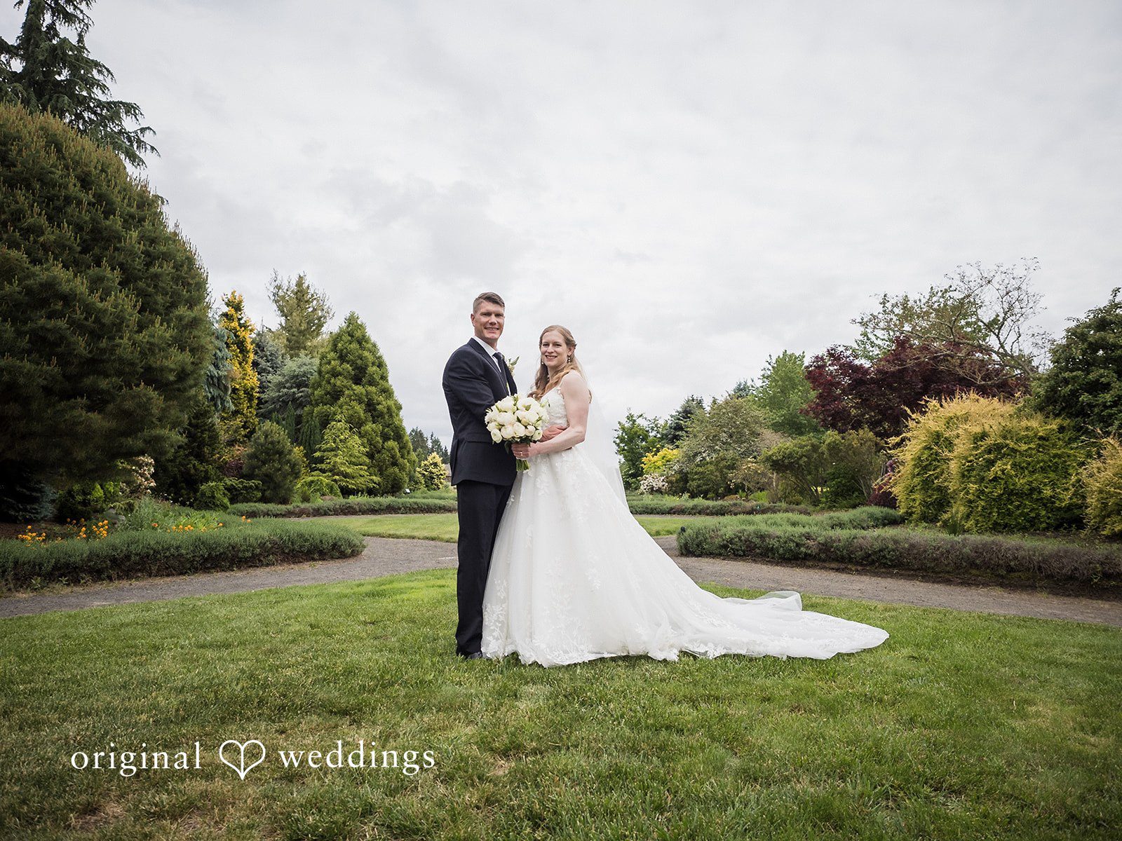 The Oregon Garden Wedding // Elizabeth & Daniel -