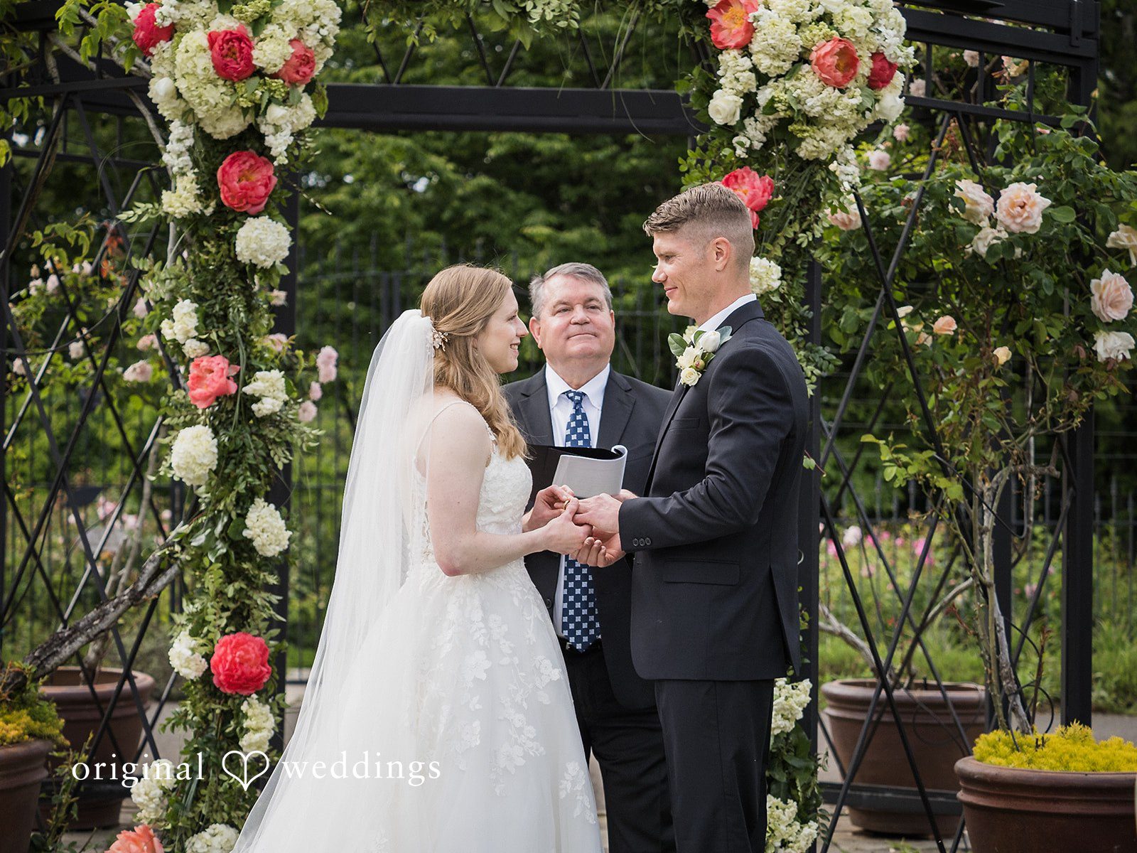 The Oregon Garden Wedding // Elizabeth & Daniel -