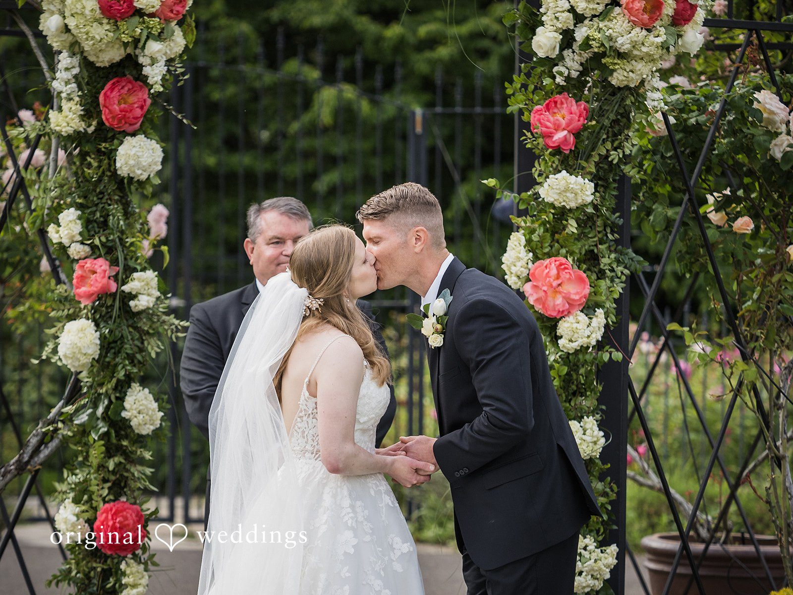 The Oregon Garden Wedding // Elizabeth & Daniel -
