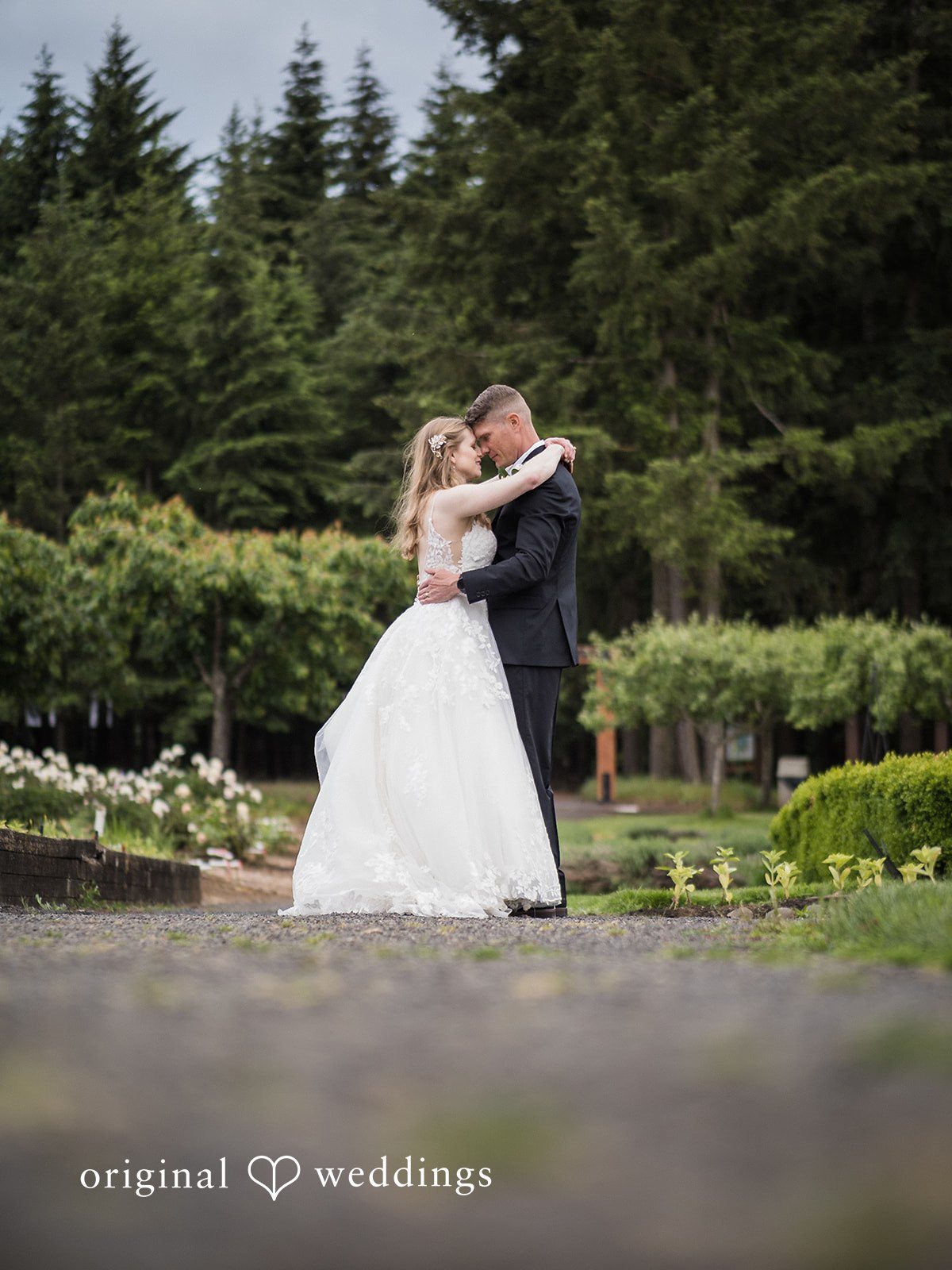The Oregon Garden Wedding // Elizabeth & Daniel -