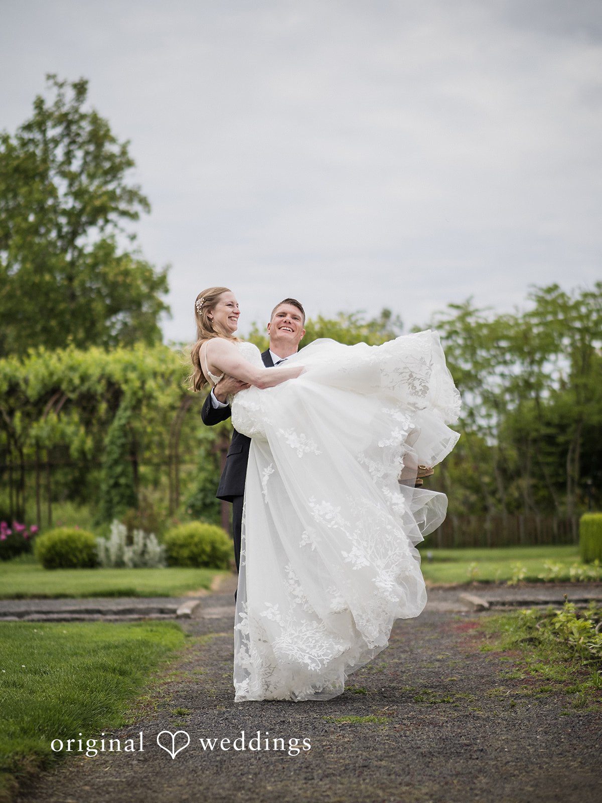 The Oregon Garden Wedding // Elizabeth & Daniel -