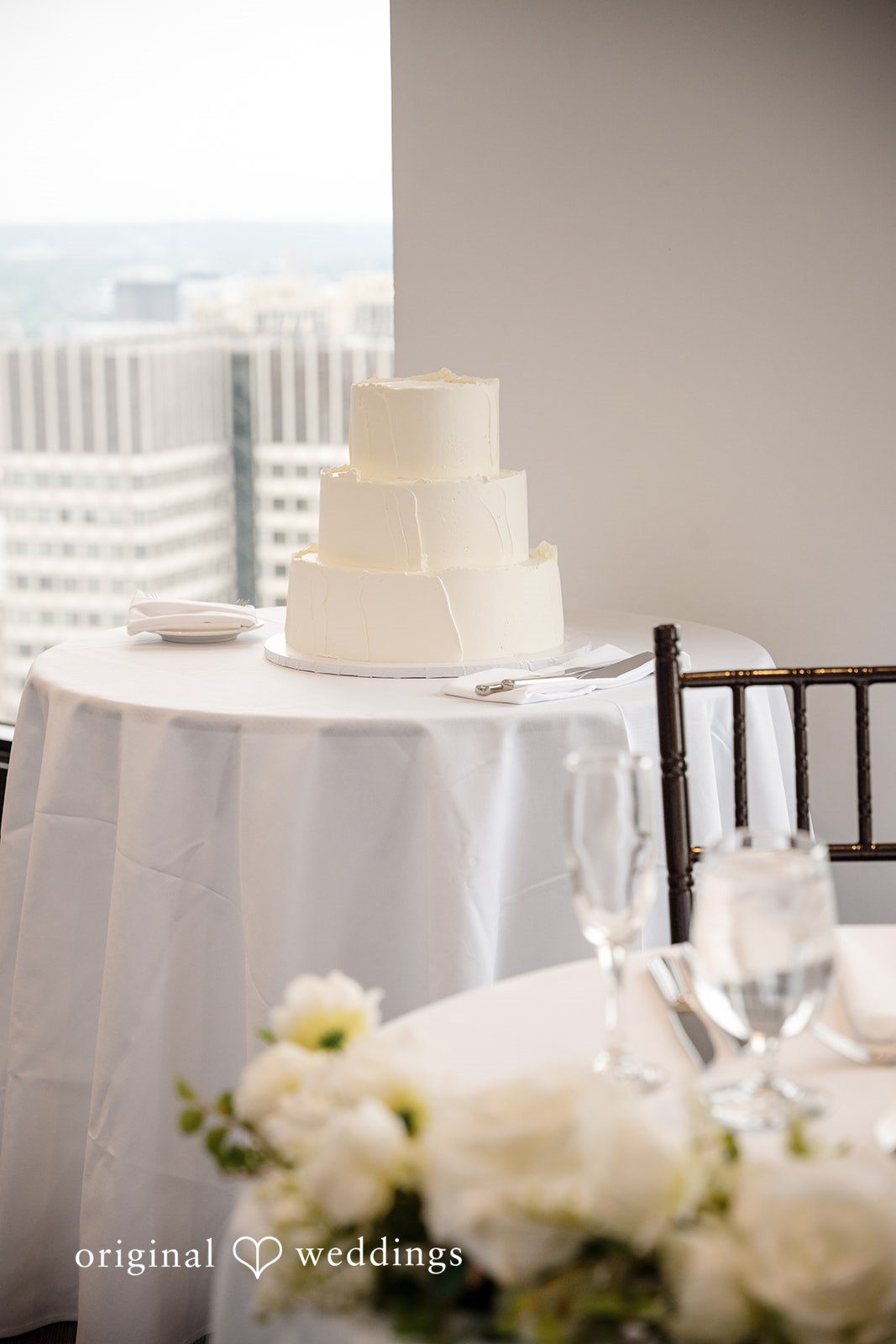 Nathan + Ainsley An all-white wedding cake