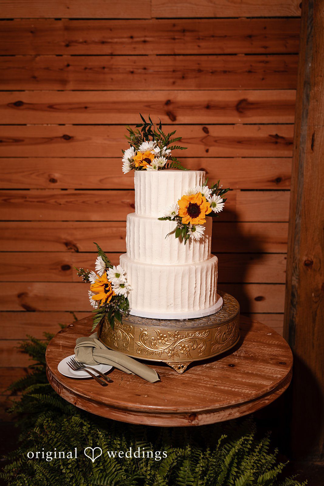Elizabeth + Zodi Elegant wedding cake detail at The Wheeler House reception