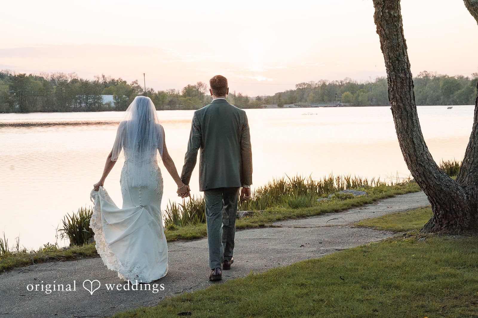 Milwaukee Wedding Photographers at Veterans Terrace | Sydney & Joseph -