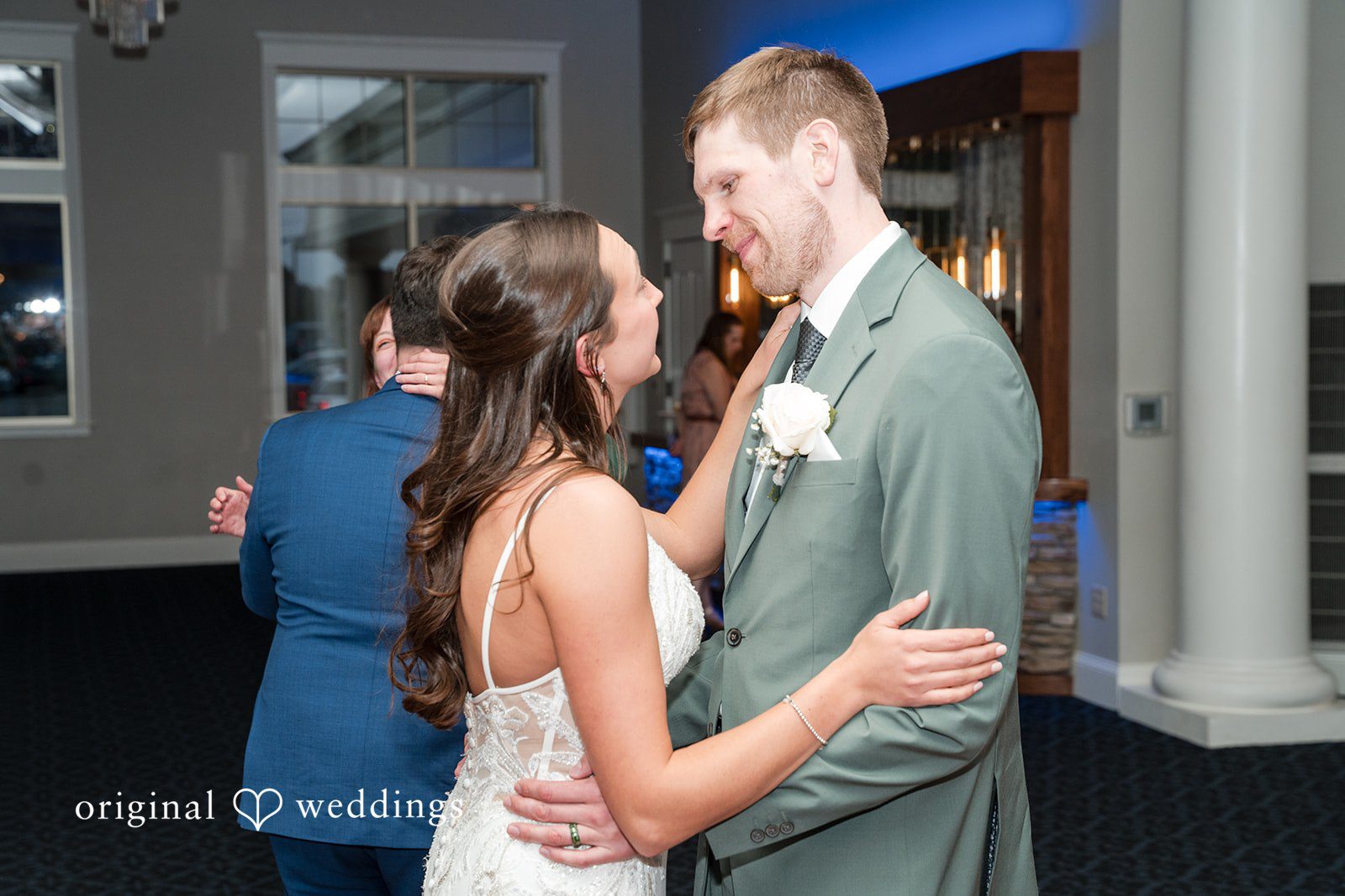 Milwaukee Wedding Photographers at Veterans Terrace | Sydney & Joseph -