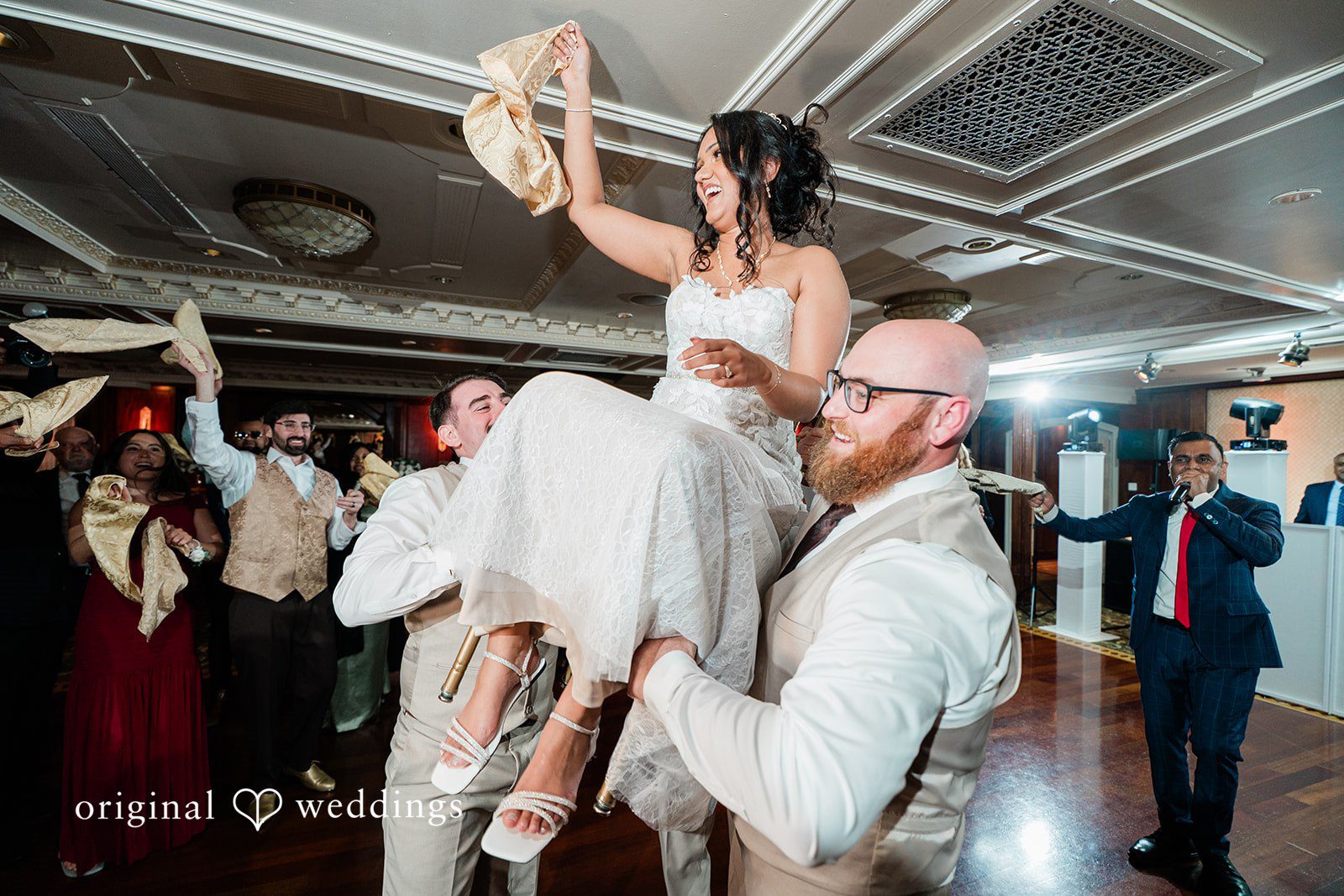 Sabrina + Jonathan Fun moments of bride with the family and guests.