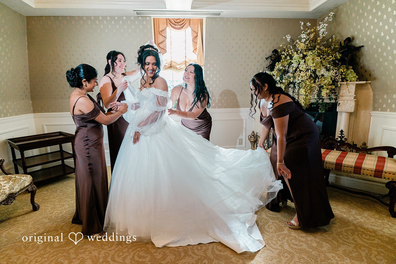 Sabrina + Jonathan Fun moment of bride with bridesmaids at Westbury Manor