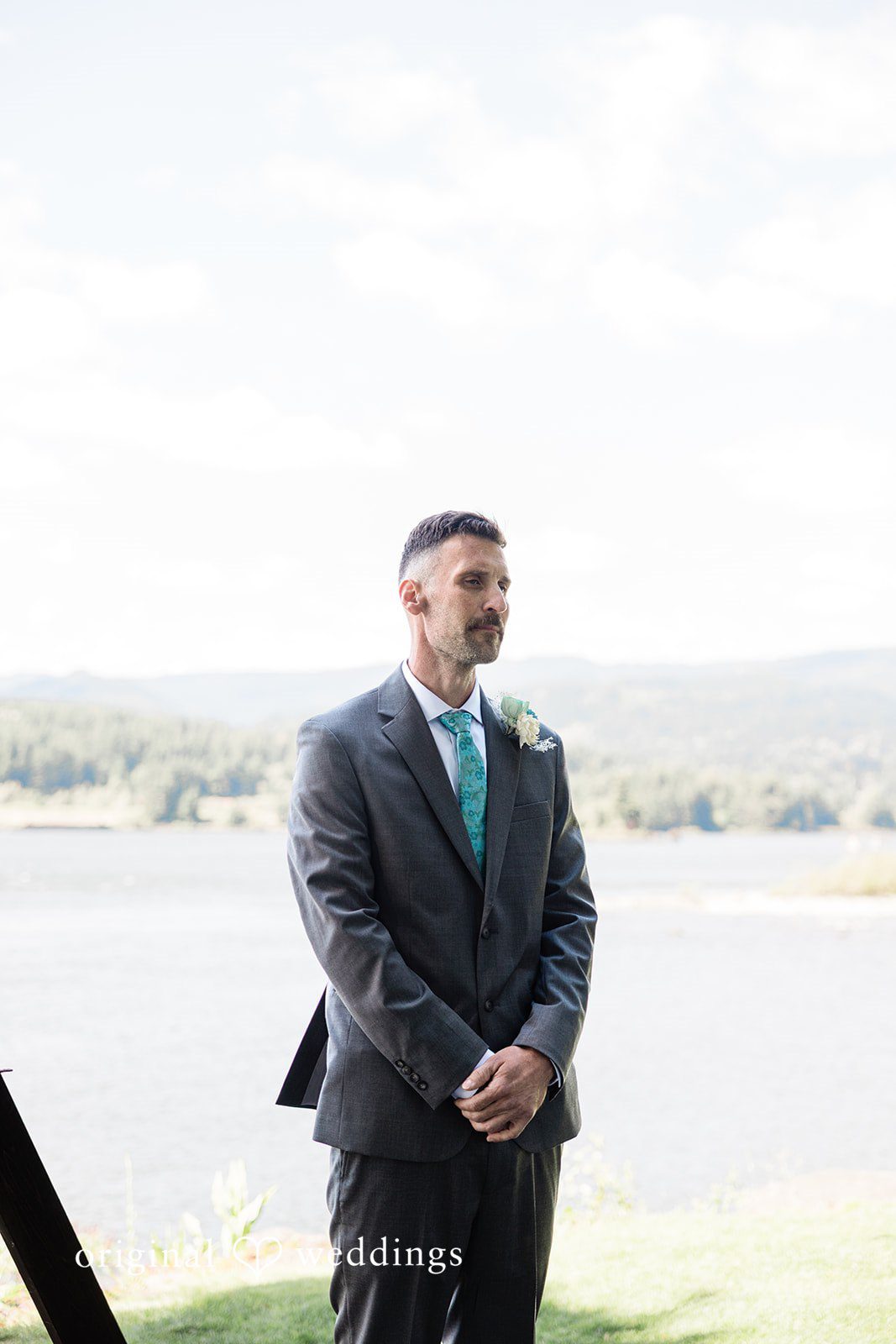 David + Rowanna Cascade Locks Marine Park Wedding | David & Rowanna -