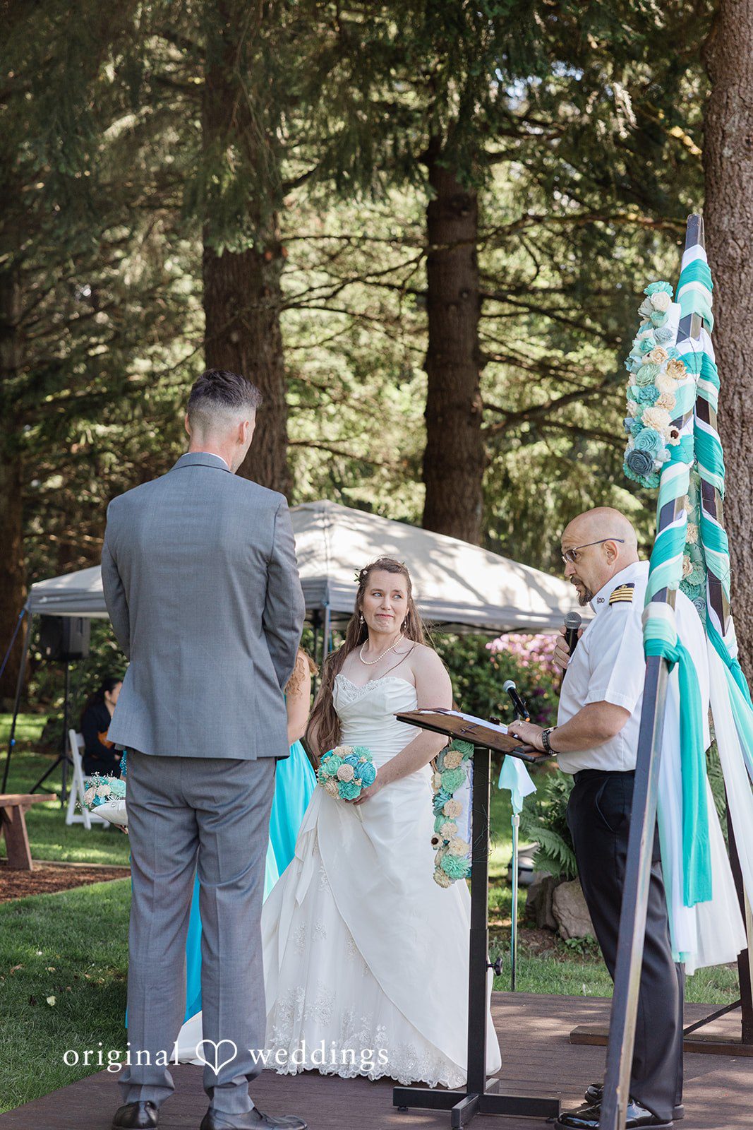David + Rowanna Cascade Locks Marine Park Wedding | David & Rowanna -