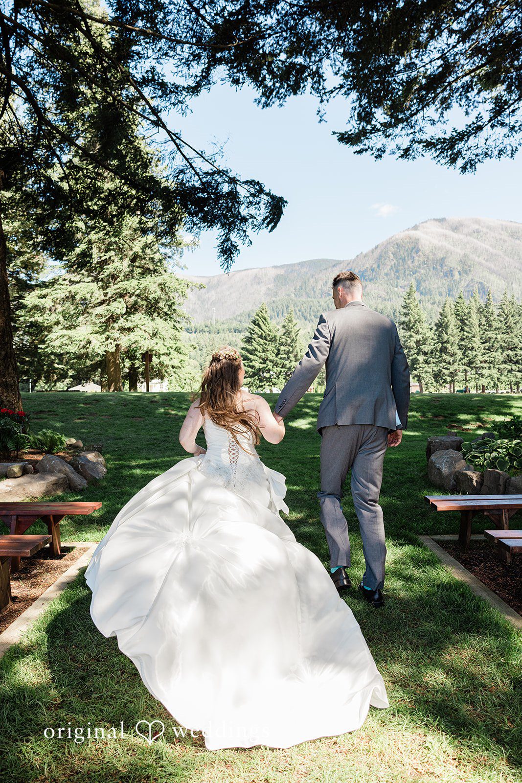 David + Rowanna Cascade Locks Marine Park Wedding | David & Rowanna -