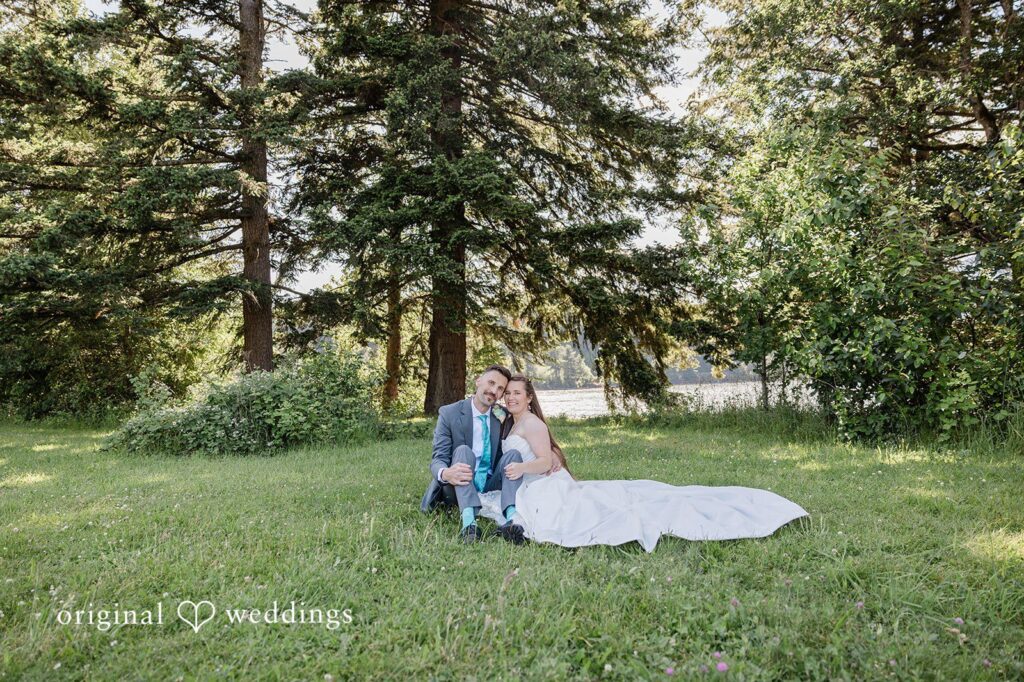 David + Rowanna Cascade Locks Marine Park Wedding | David & Rowanna -