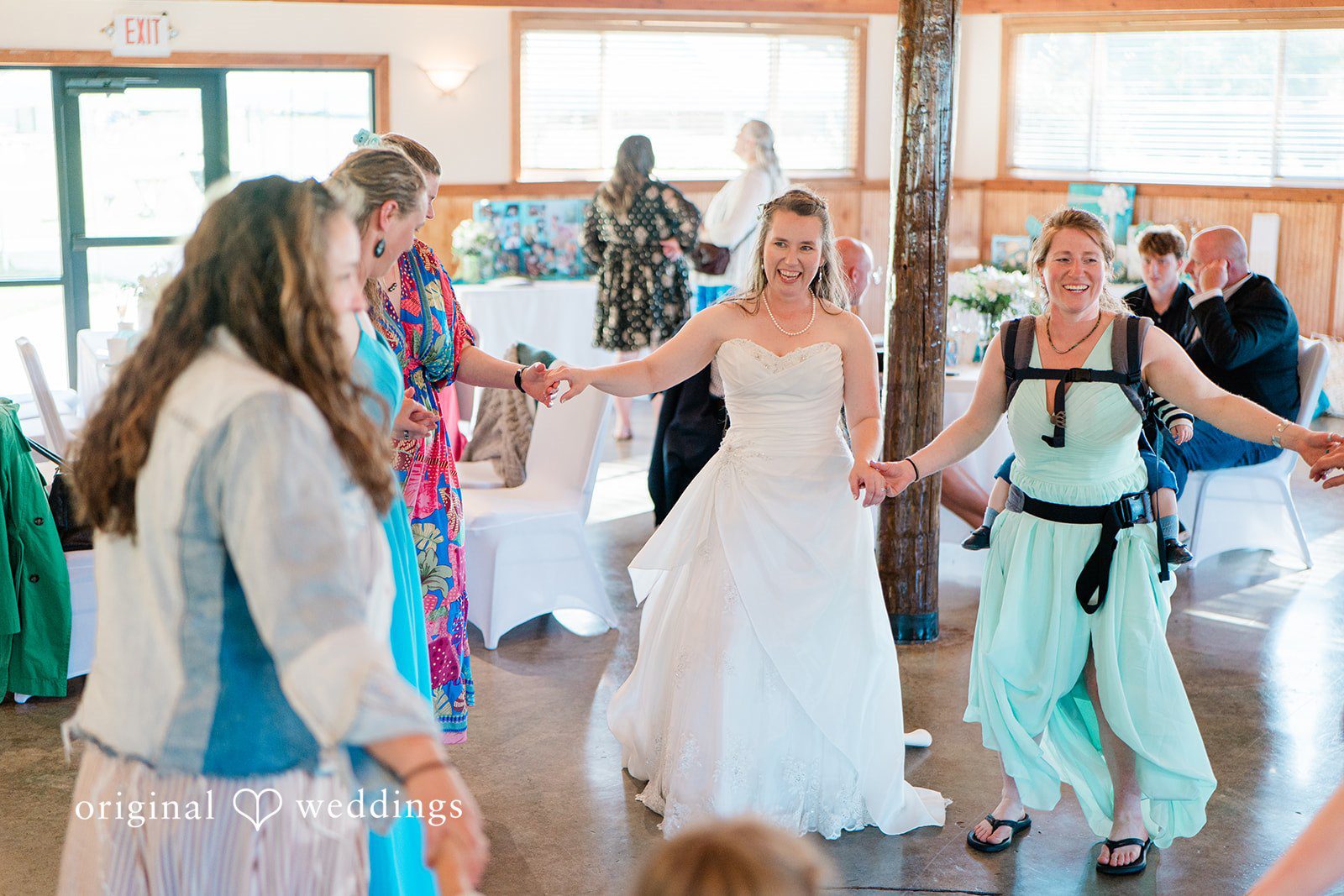 David + Rowanna Cascade Locks Marine Park Wedding | David & Rowanna -