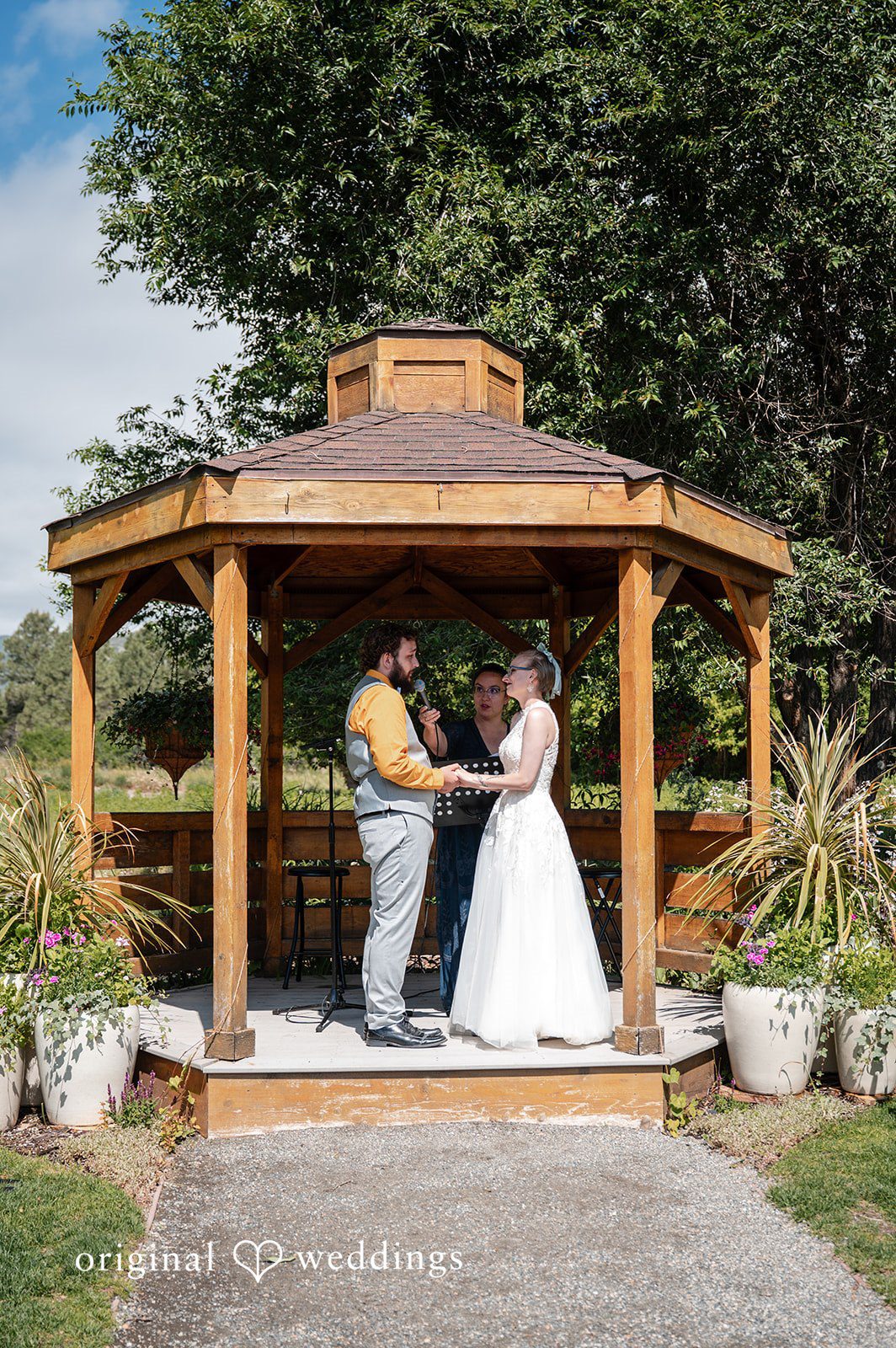 Molly + Maclean Denver Wedding Photographers at Chatfield Farms | Molly & Maclean -
