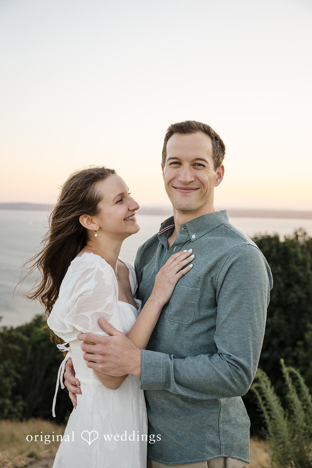 Jocelyn + Rylan Seattle Engagement Photographers at Discovery Park | Jocelyn & Rylan -