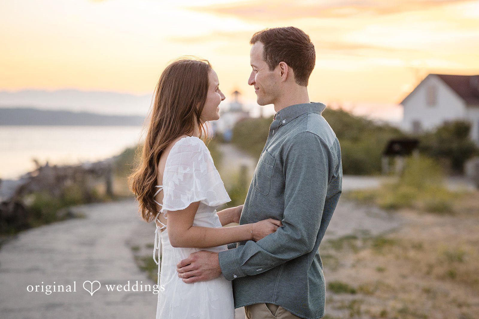 Jocelyn + Rylan Seattle Engagement Photographers at Discovery Park | Jocelyn & Rylan -