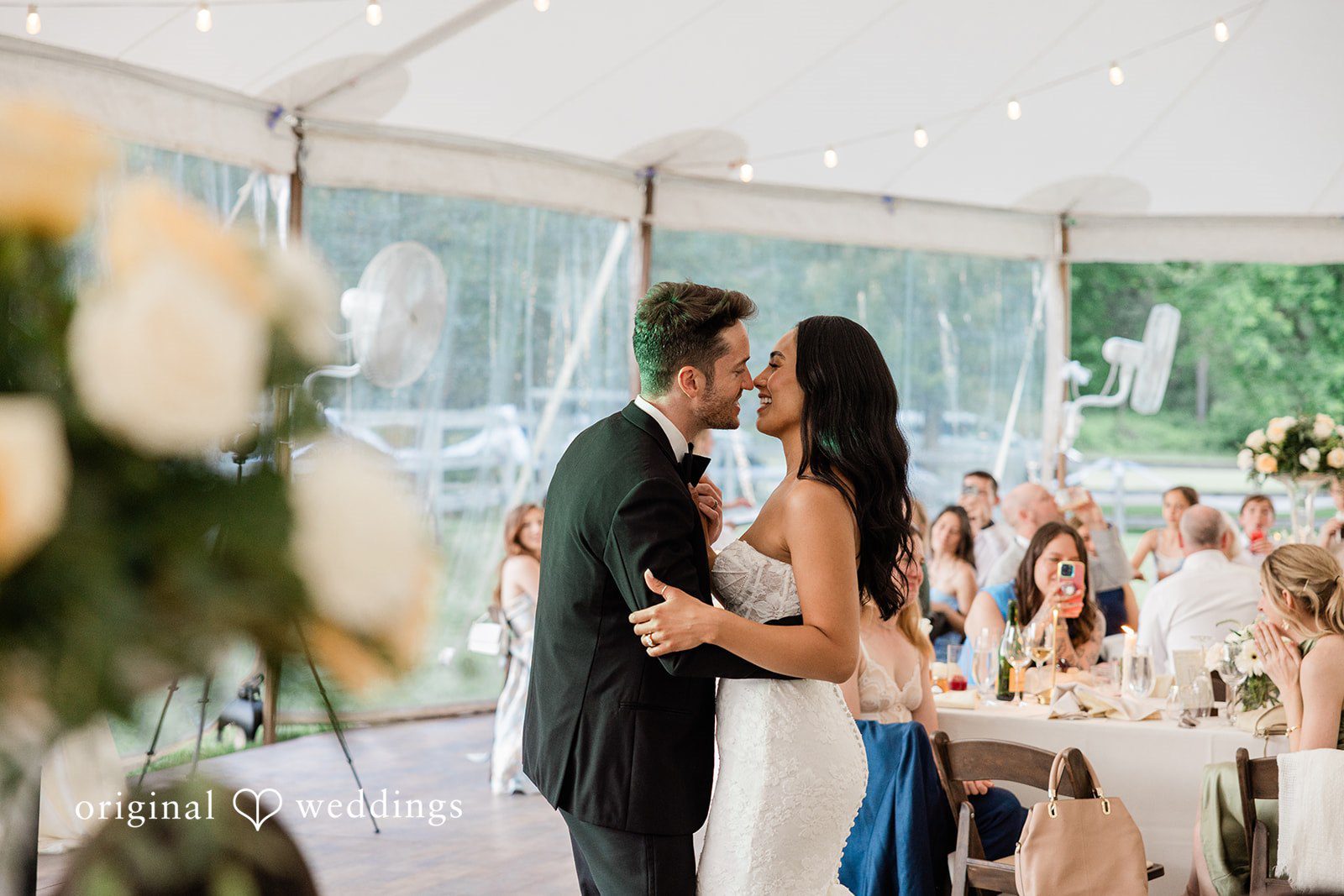 Romantic dance of the couple at Chicago Backyard