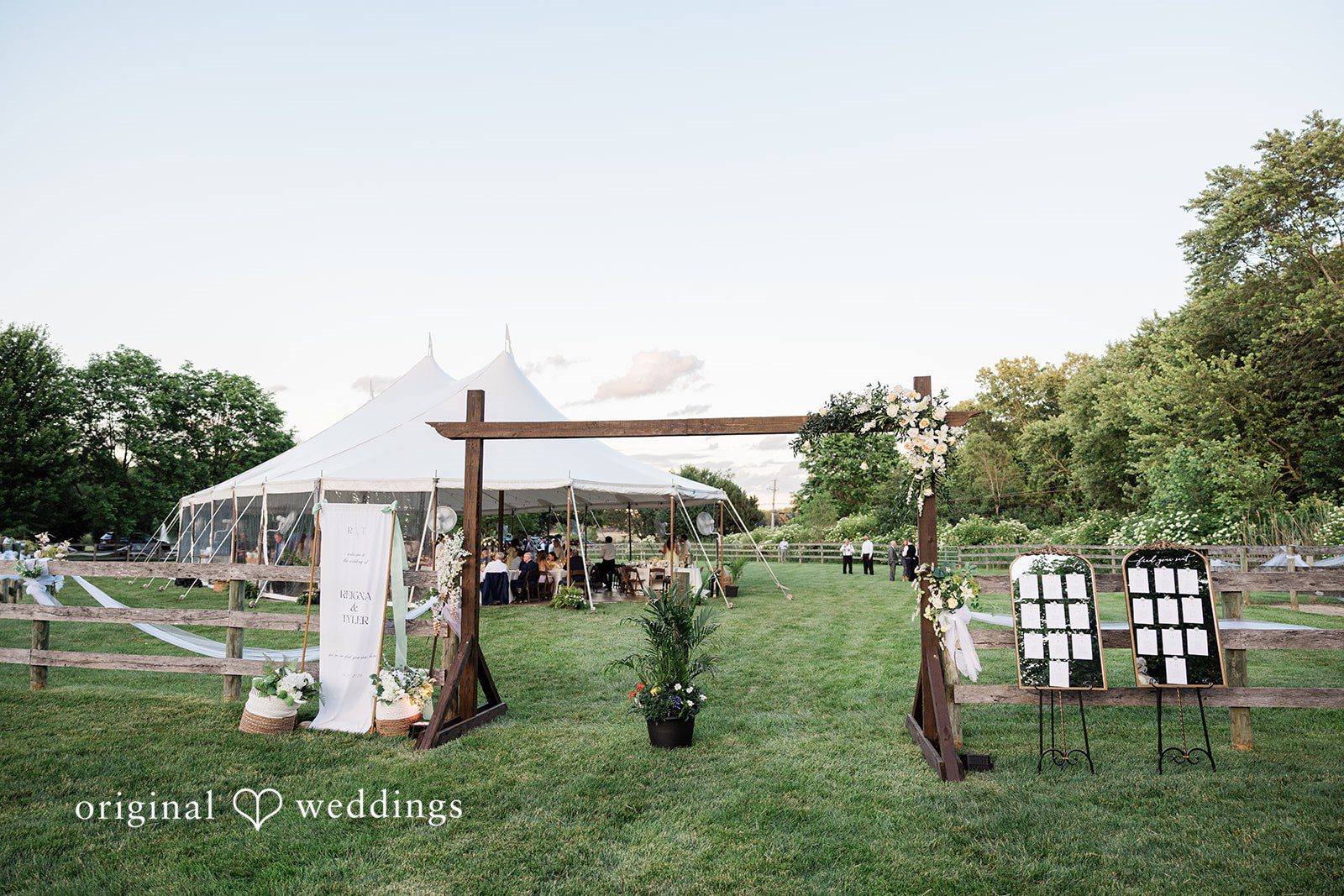 Outdoor wedding venue photography at Chicago Backyard