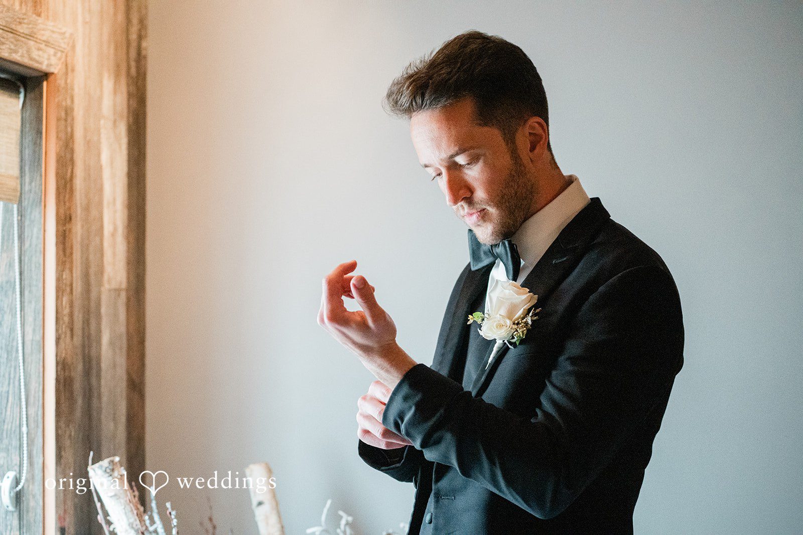 Groom getting ready for the wedding ceremony at Chicago Backyard