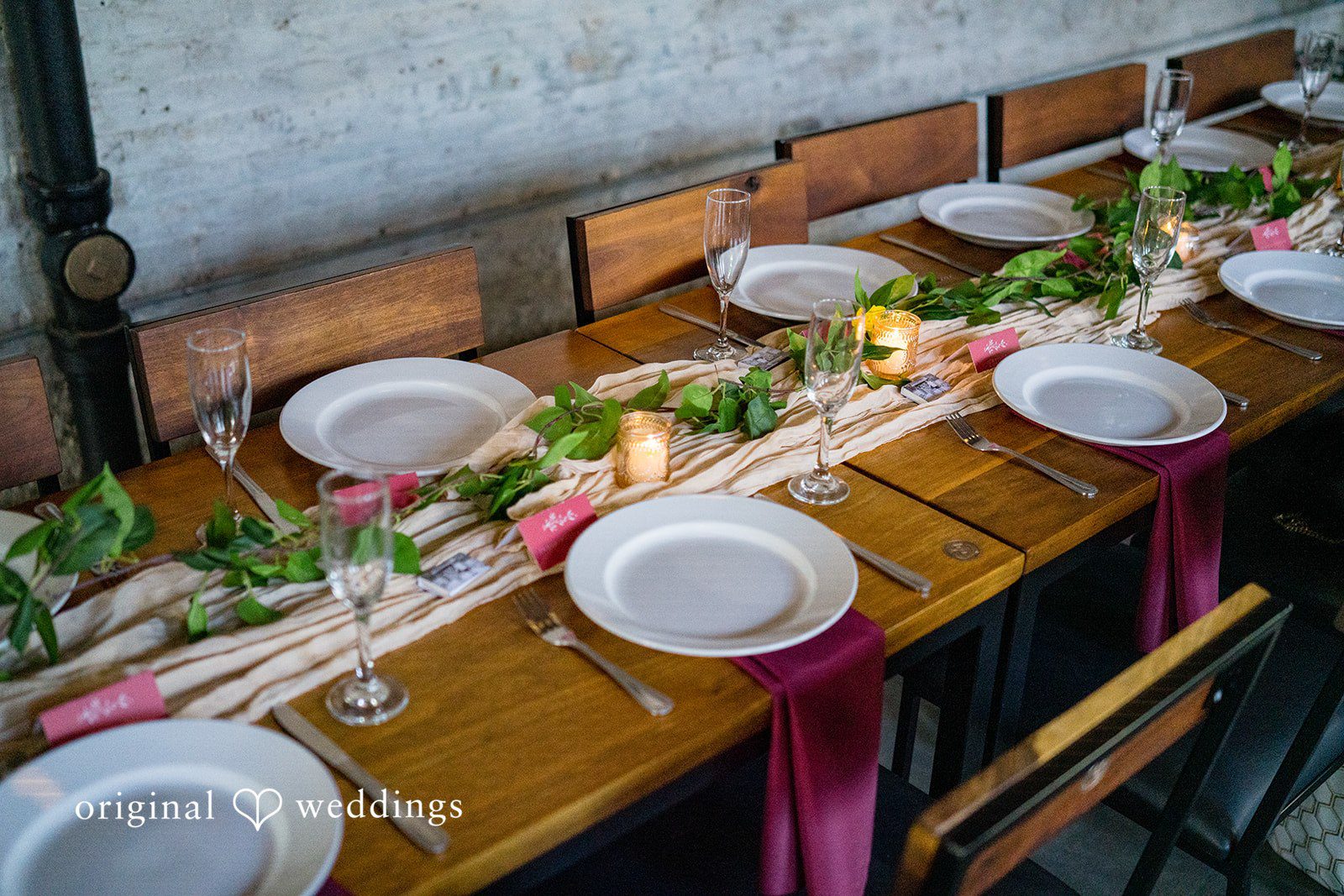 Elegant dining table decor at Lytle House