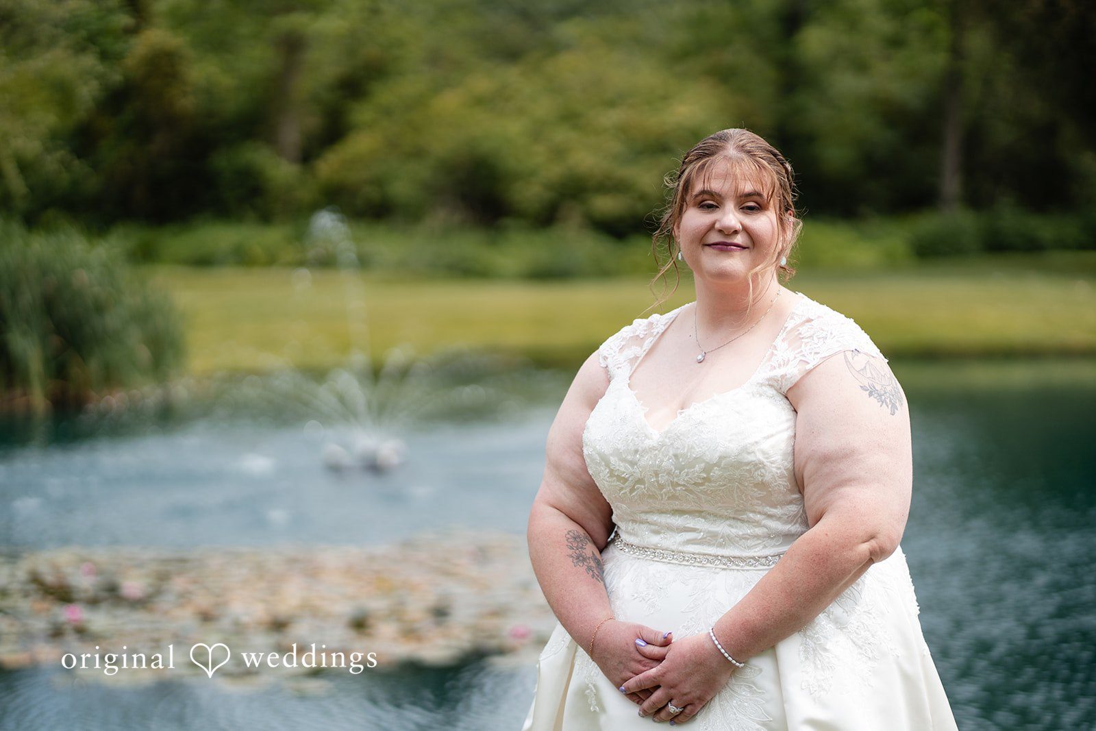David + Courtney Portrait by the water side