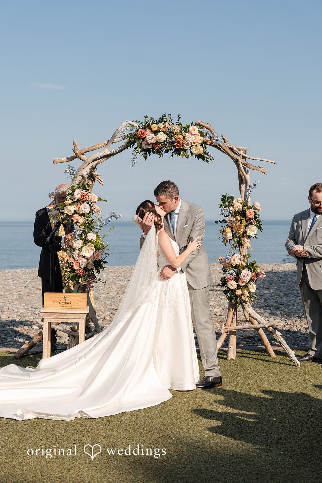 Kerri + David Romantic first kiss at Oceanview of Nahant