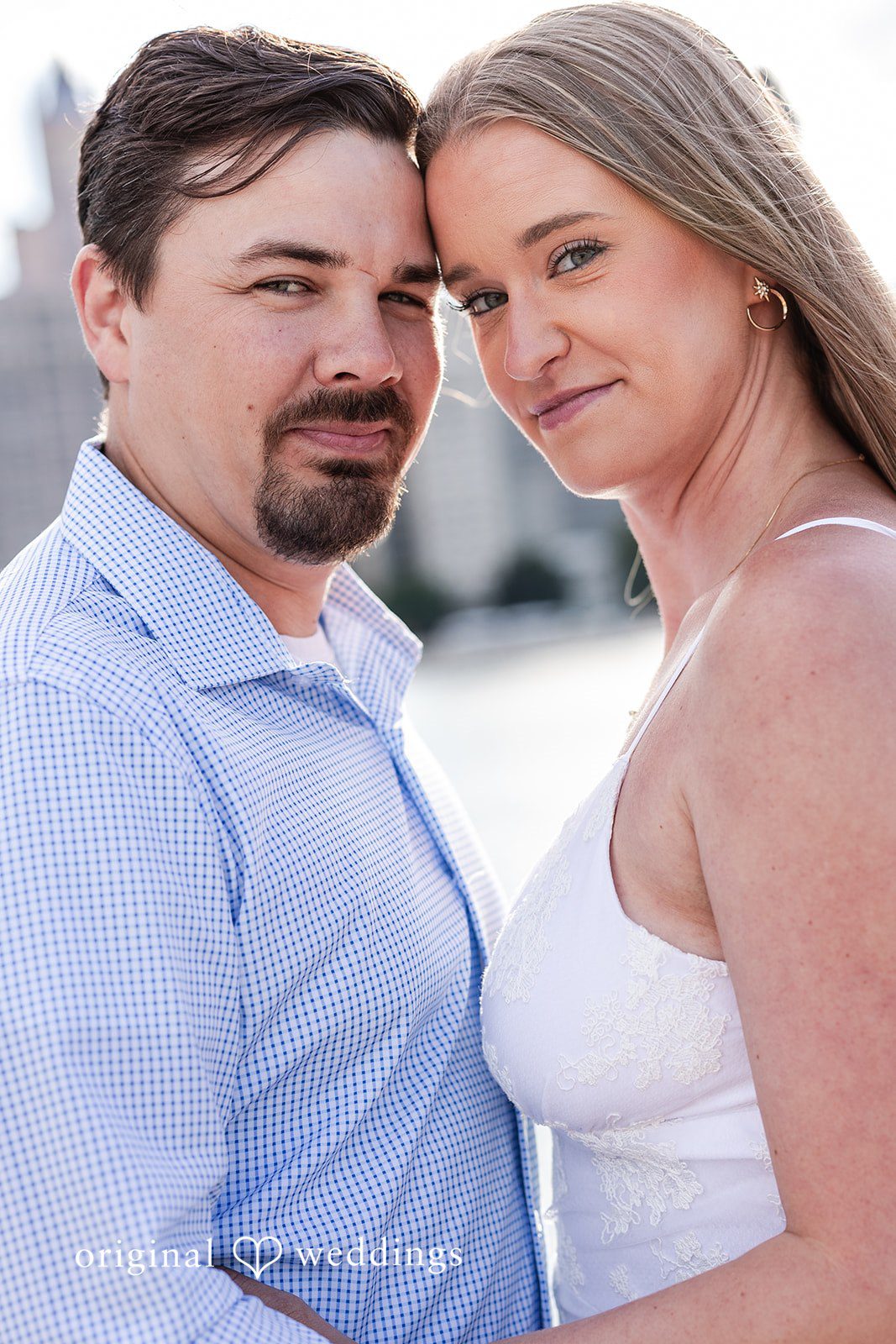 A stunning portrait of the couple