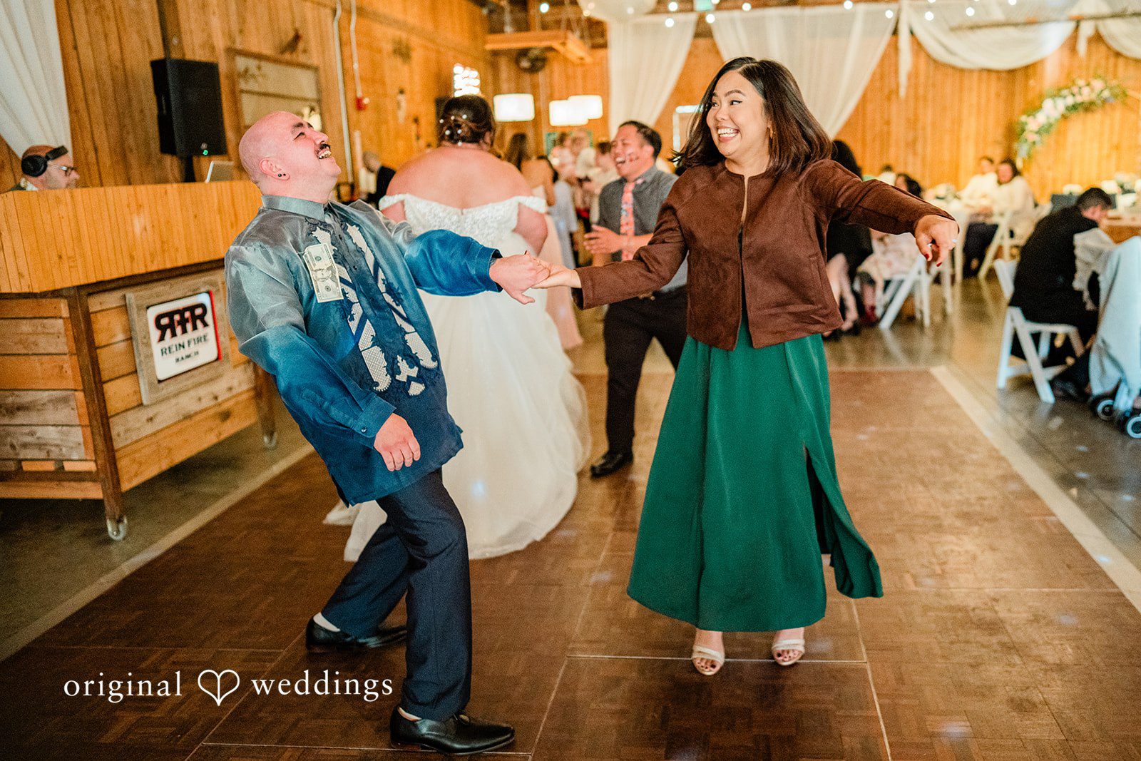 Tiffany Hazel + Ryan Lively dance floor moment