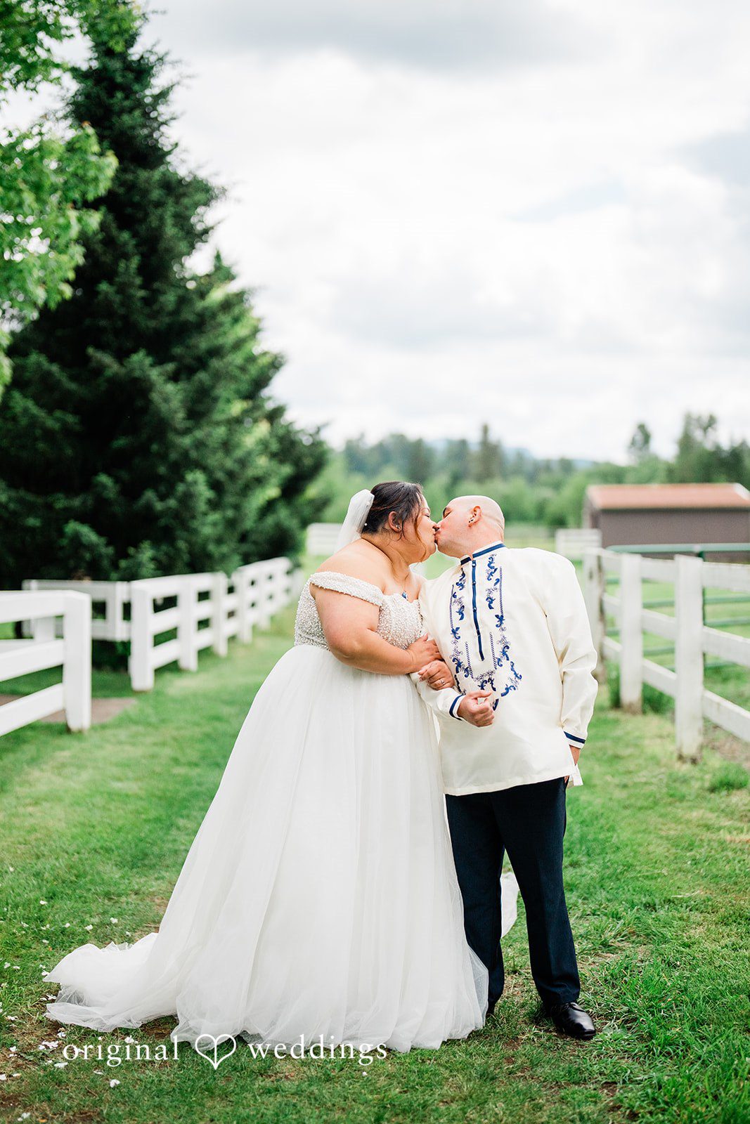 Tiffany Hazel + Ryan The couple takes a kiss