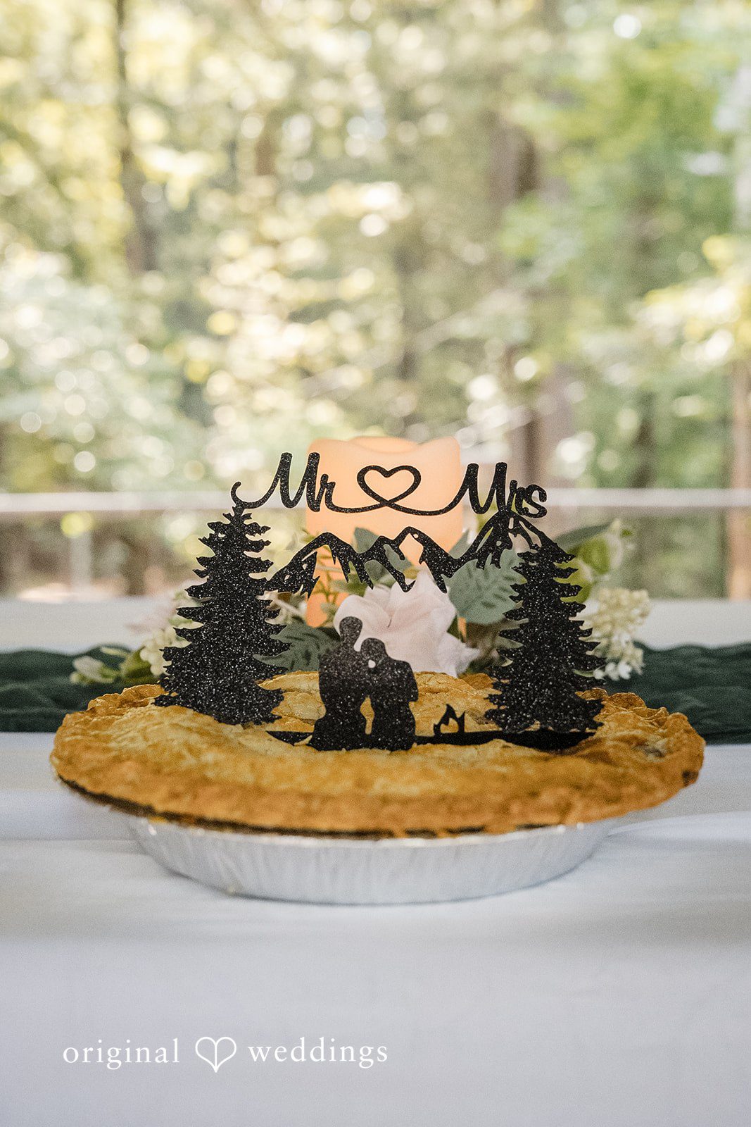 Brittany + Shane Close-up of the decorative Mr. & Mrs. plate at Sanborn County Park