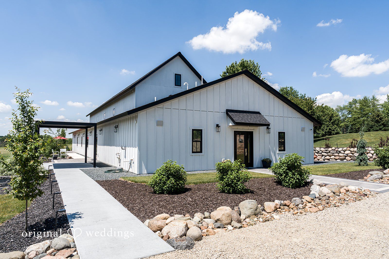 Emily + Ridge Spruce Hill wedding venue captured by Minneapolis Wedding Photographers from Original Weddings