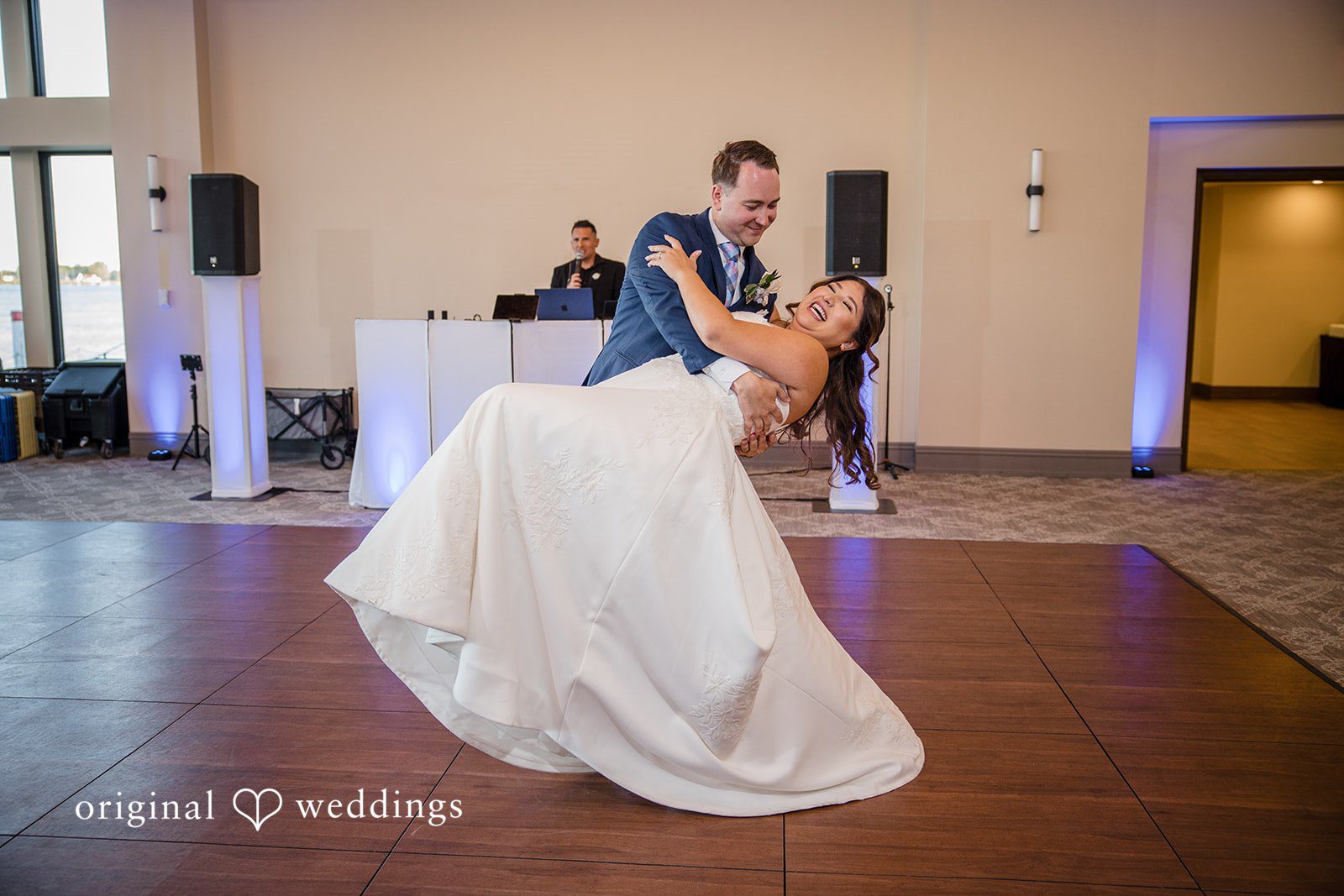 James + Nora Couple enjoying a romantic dance at St. Clair Inn