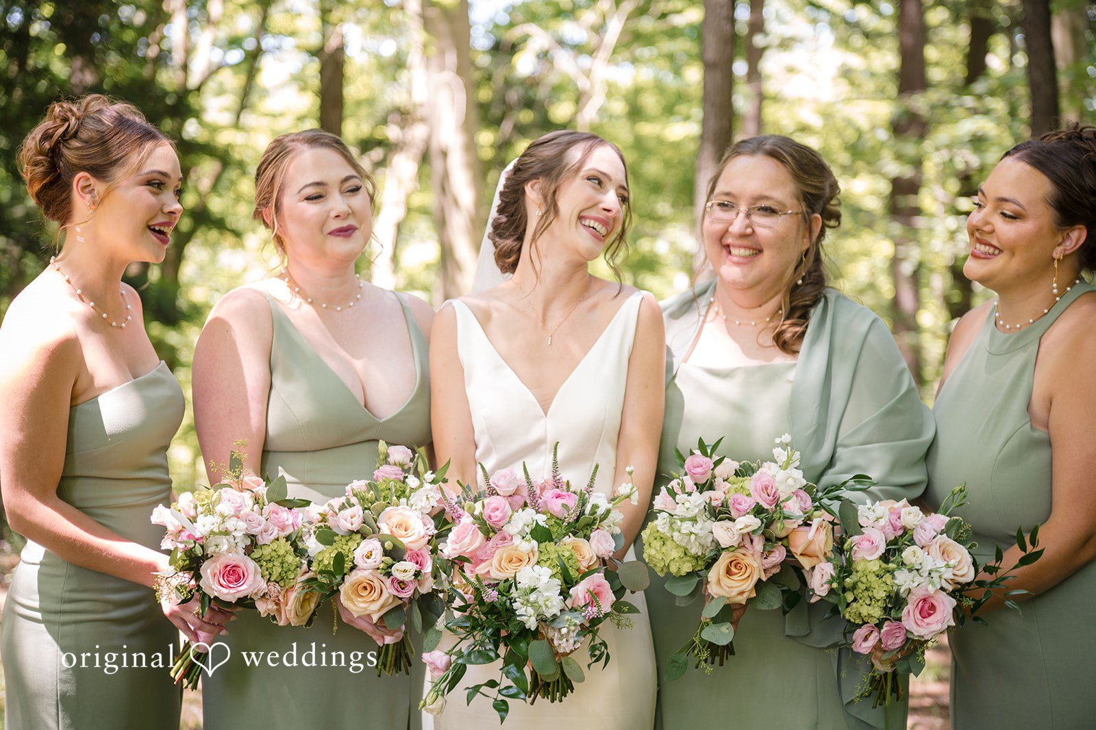 Laura + Robert The bride and her bridesmaids