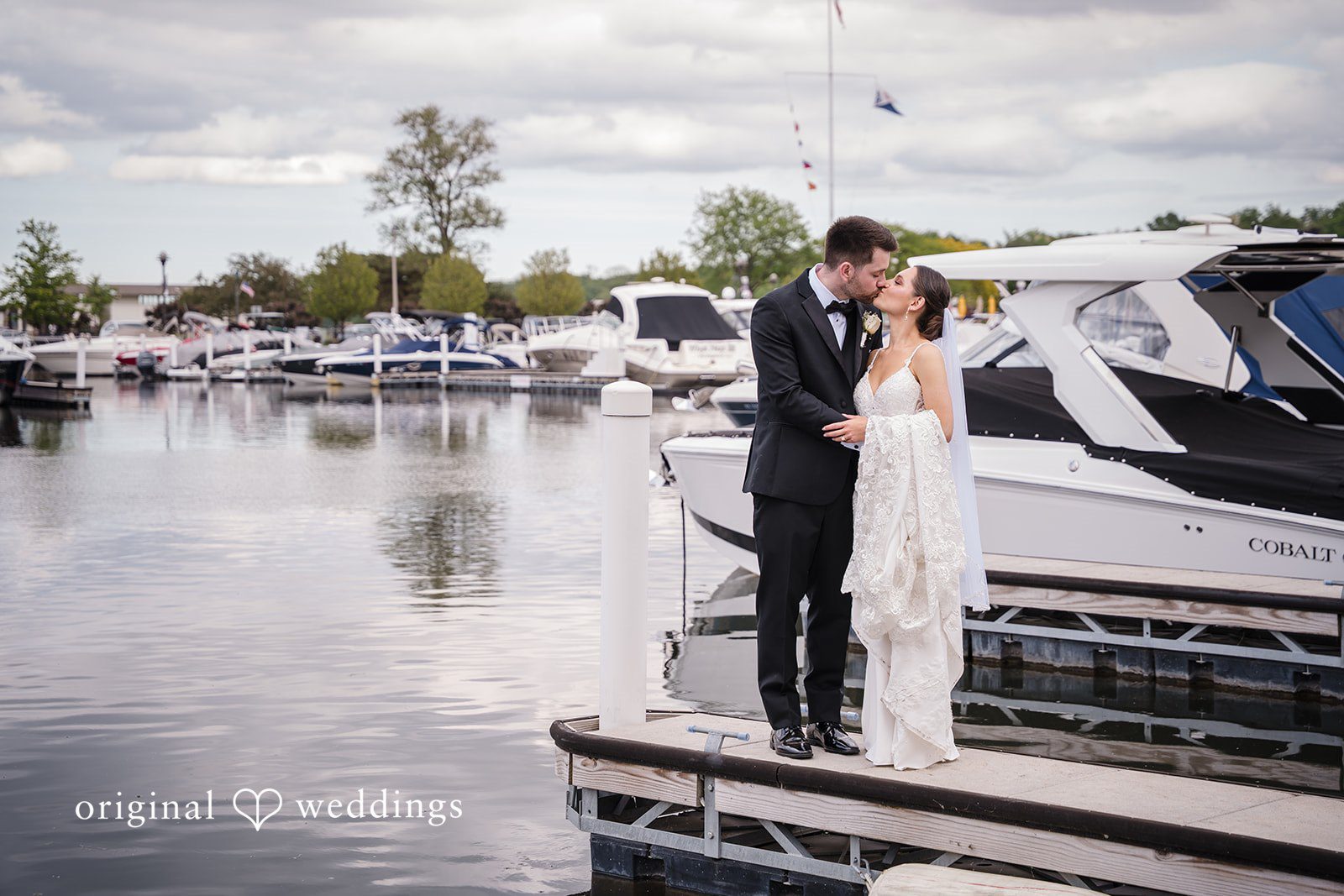 Milwaukee Wedding Photographers at The Abbey Resort | Hana & Sean -