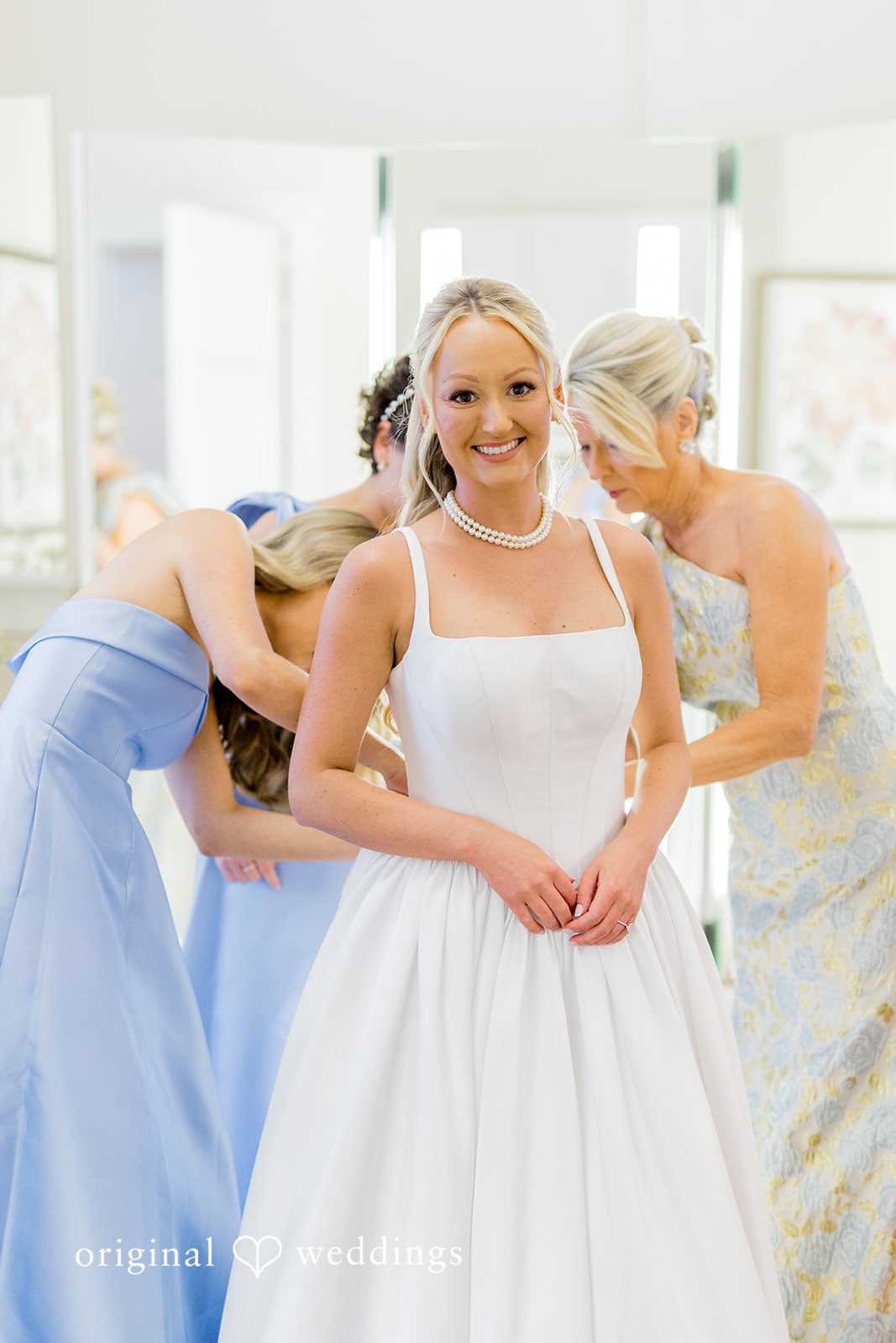 Maret + David The bride gets ready