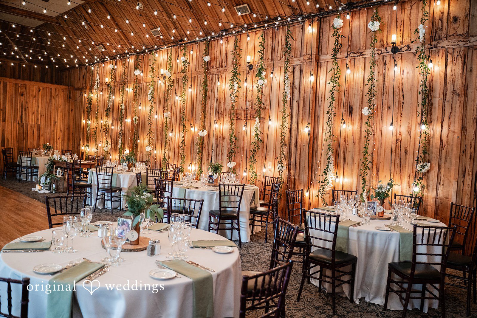 Wedding reception table decorated with timeless details and refined décor.