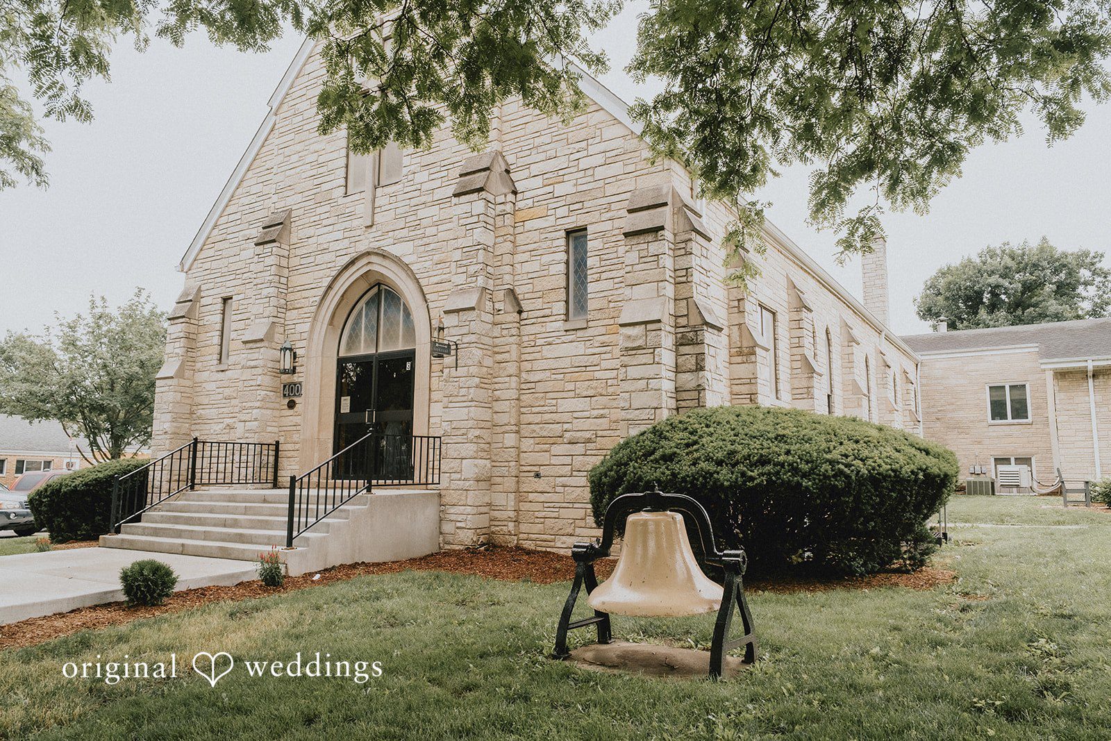 Kevin + Brooke Beautiful outer scenic view of a building captured by Chicago wedding photographers