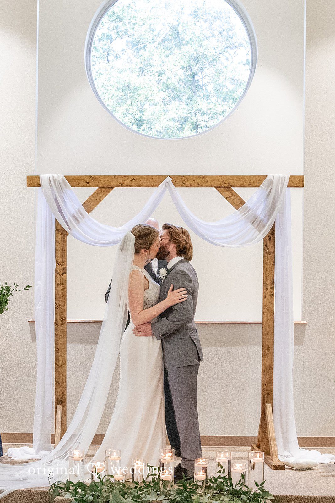 Anna Rose + Jacob The couple takes their first kiss