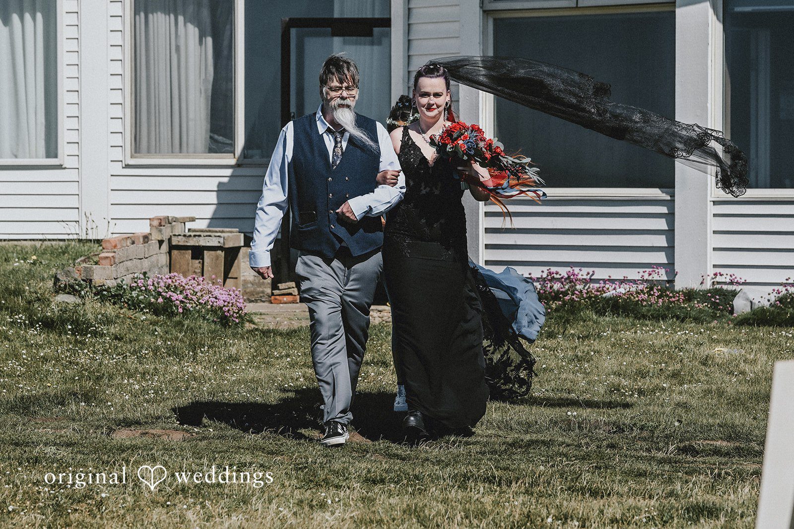 Portland Wedding Photographers at Adobe Resort | Taylor & Alex -