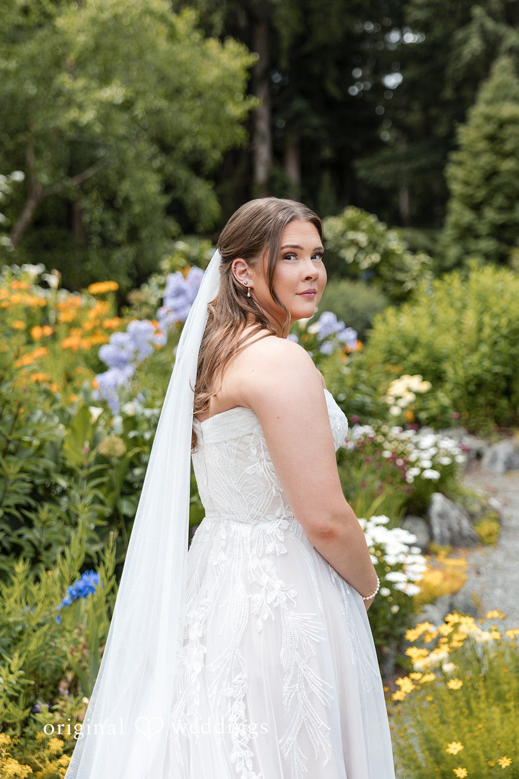 Hailey + William Seattle Wedding Photographers at Fireseed Catering | Hailey & William -