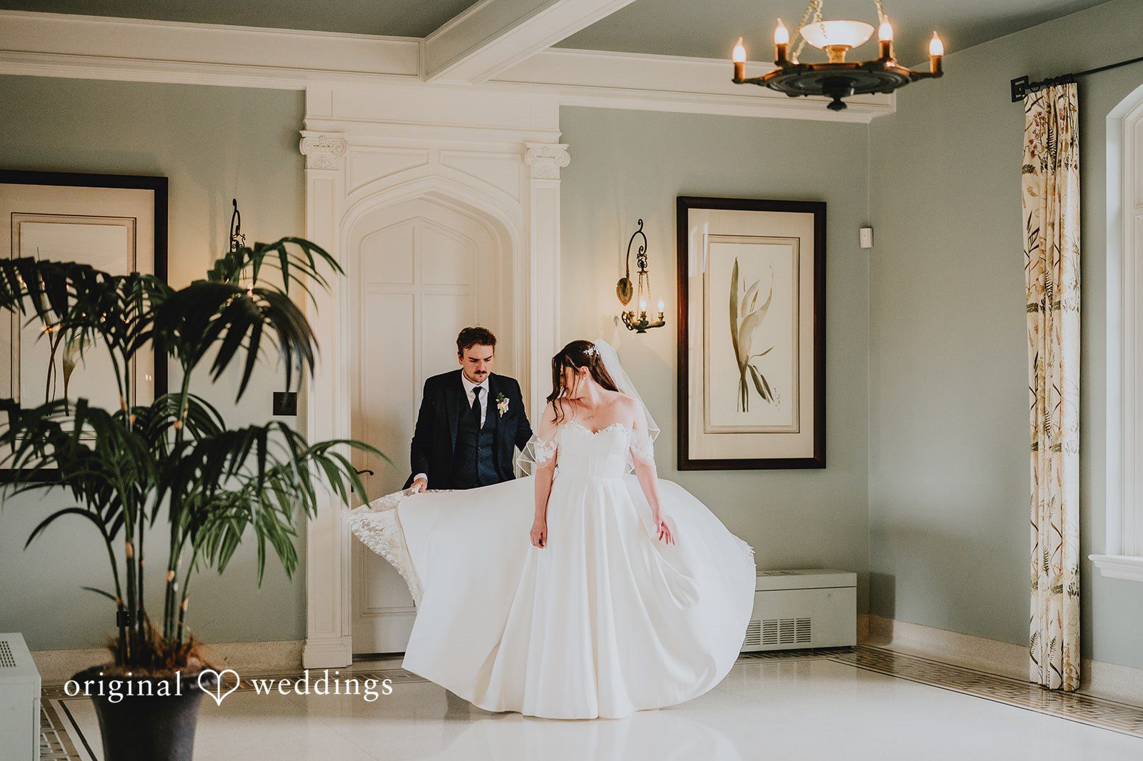 Stunning picture of bride and groom at Highlands Ranch Mansion.
