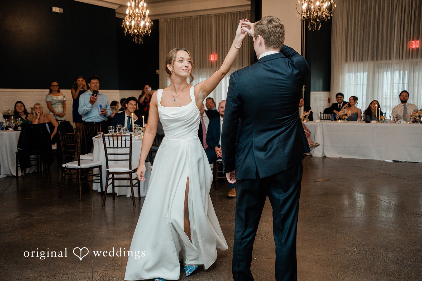 Andrew + Lyndsey Austin Wedding Photographers at Hotel Ella | Lyndsey & Andrew -