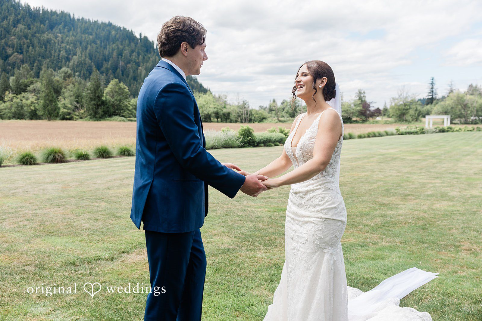 Jaelynn + Jayden The couple in the field