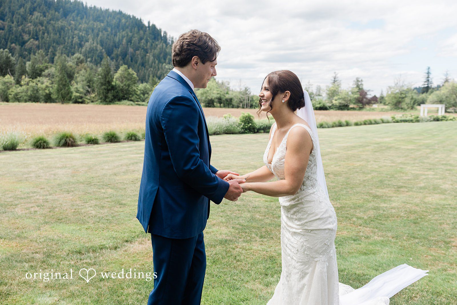 Jaelynn + Jayden The couple shares a lovely moment in the field
