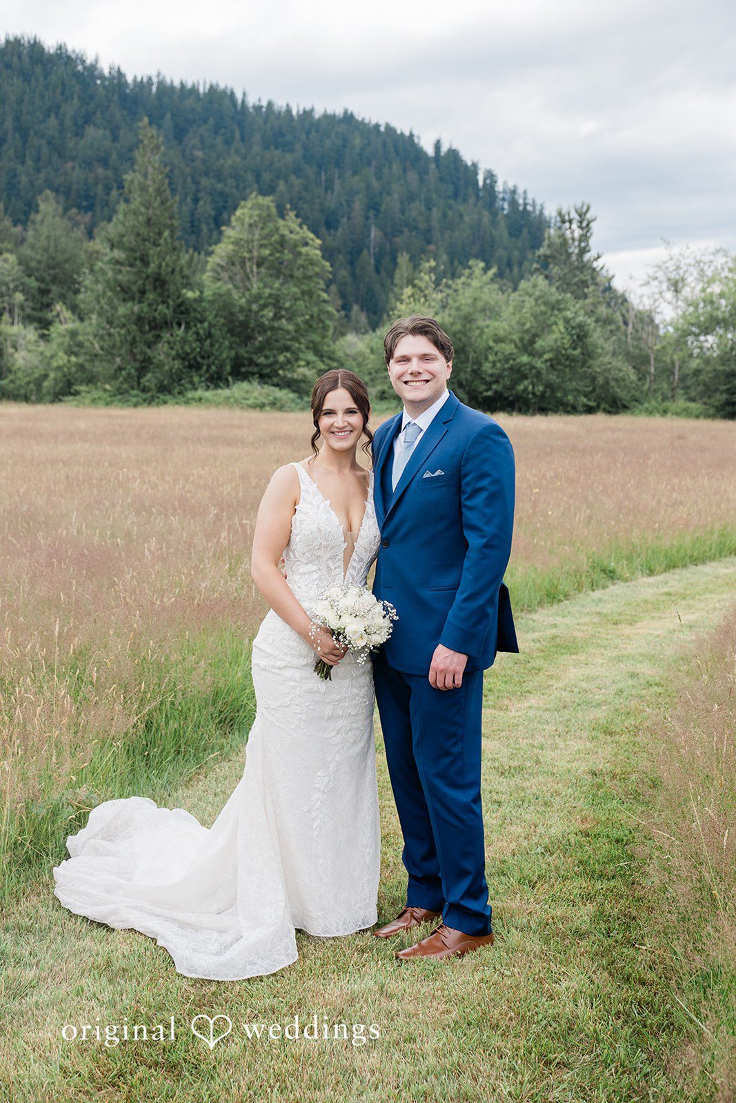 Jaelynn + Jayden The couple takes a beautiful portrait in the field